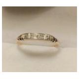 10K Wedding Ring w/3 Small Diamonds-Sz 7 .8gr