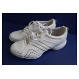 Adidas Cheer Flyer Training Shoe sz 4