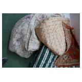 3 Queen Comforters&Oreintal Style Rug-48x30