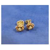 10K Black Hills Gold Earrings w/Dia .9gr