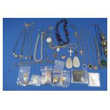 Costume Jewelry Necklaces/Pendants