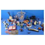 Figurines & Knick Knacks