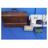 Singer Sewing Machine w/Vintage Singer Case (not