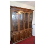 Broyhill China Cabinet w/Glass Doors (good