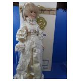 World Doll Crown Collection 1984 La Sposa 30"
