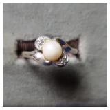 10K Pearl Ring w/2 dia. Sz 8-2.3gr gross wt.