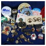 Christmas Tin of Collectible Buttons&Pins