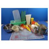 Vintage Tupperware, 2 Cup Pyrex Glass Measuring