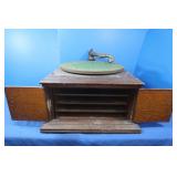 Vintage Victor Talking Machine-VV-VI