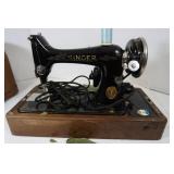 Vintage Singer Sewing Machine in Wooden Box