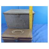 Vintage Meadow Gold Milk Box, Metal Carrying Box