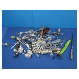 Lg Collection of Utensils