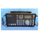 Grundig Statillite Radio Powers On