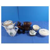 Tea Pots- Niagra Falls &More