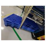 12 Plastic Pallets 48x48x6