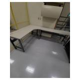 Work Station w/Return-72x36x32 & 70x24x32"