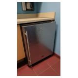 Commercial Mini Fridge 24x24x31