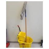 Rubbermaid Commercial Mop/Bucket/Wringer&Mops