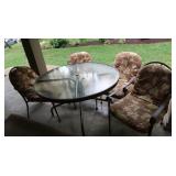 Patio Table(48x28) w/4 Chairs & Pads