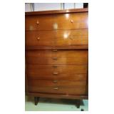 Vintage Huntley Dresser w/5 Drawers-34x19x48"