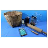 Woven Rd Basket(11x10), Vintage Kitchen Items