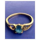 10K Blue Topaz Ring  1.3 gr gross wt. Sz 8