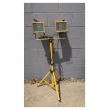 Double Light Work Light on Stand (works)