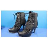 NIB Womens Hades Boots Sz 9