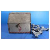 Vintage Metal Bread Box