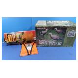NIB 3 Pc Collabsible Turkey Decoy Set, Bobbing