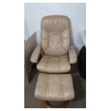 Leather Chair w/Ottoman 30x28x40"-wood bases