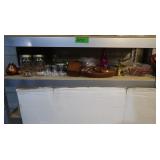 Contentts of Shelf-Home Dï¿½cor