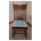 Vintage Pressback Oak Rocker 18x32x33"