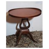 Vintage Oval Lyric Side Table 24x18x25"