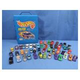 1998 Hot Wheels Plastic Car Carrier & Cars