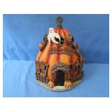 Lighted Halloween Pumplin House (works)