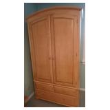 Ethan Allen Wardrobe 40lx21dx77"h