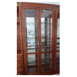Ethan Allen Lighted Display Case w/Adj Glass