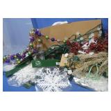 Seasonal Decor in HD Tote w/Lid