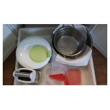 Salad Spinner, Lg Metal Mixing Bowls, Colander &