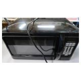 Hamilton Beach Microwave 21x15x12" (works)