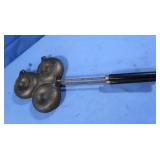 Vintage Cloverleaf Doughnut Form