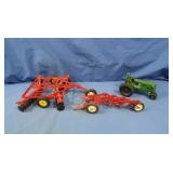 Ripper & Tractor (not in box)