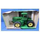 NIB John Deere 5595 4-wheel Drive 1:16 Scale