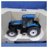 NIB New Holland T7040 Tractor Dealer Editon