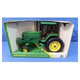NIB John Deere 7600 Tractor w/MFWD 1:16 Scale