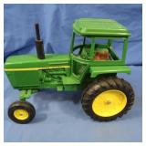 NIB John Deere Generation II Tractor 1:16 Scale