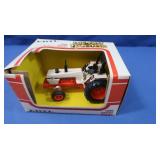 NIB Case 1690 Tractor 1:32 Scale