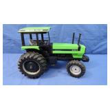 NIB Deutz-Allis 9150 Tractor 1:16 Scale