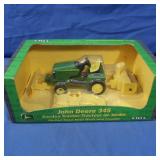 NIB John Deere 345 Garden Tractor 1:16 Scale